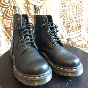 doc martens 1460 pascal front zip